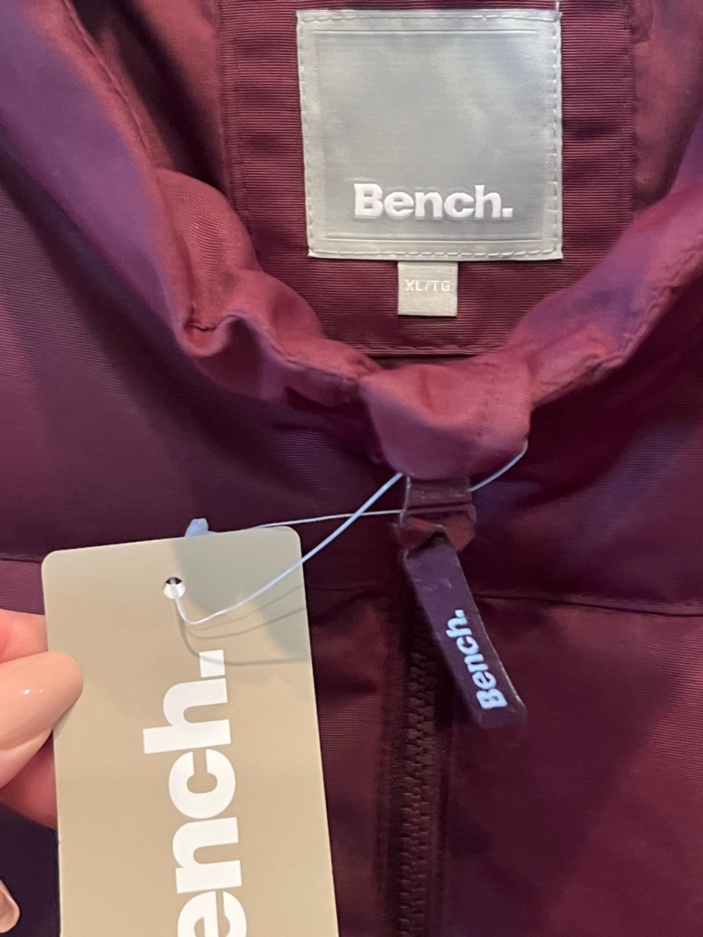 Bench Women's Burgundy Bomber Vest NWT - Picture 3 of 4